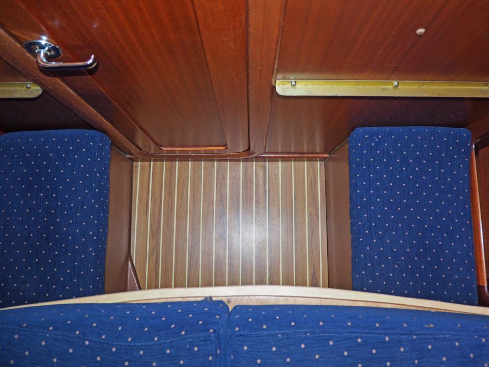 Cabin en avant, H&eacute;bergements